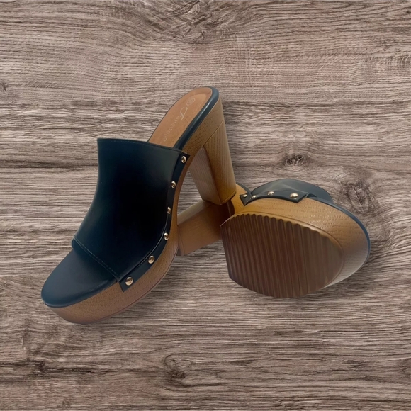 Forever Black Faux Leather Faux Wood Clog Sandals Slip-On Shoes - Picture 8 of 8